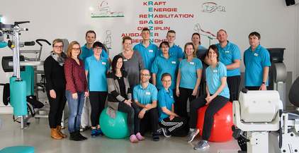 Kontakt Foto: Gruppenbild des Teams des Rehazentrums GLG Rehazent