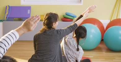 Foto: Yoga-Übungen in einer Tagesklinik