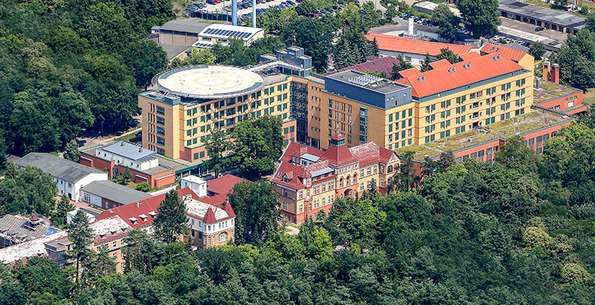 Foto: Luftaufnahme des GLG Werner Forßmann Klinikums Eberswalde